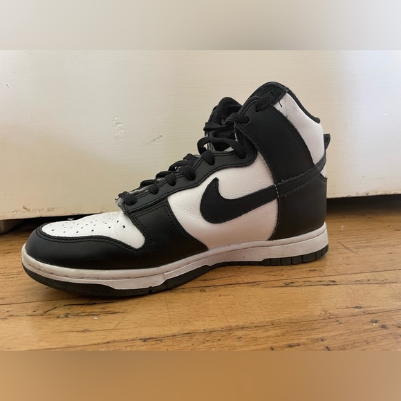 Nike panda Black and White High-Top Sneakers - Picture 4 of 11